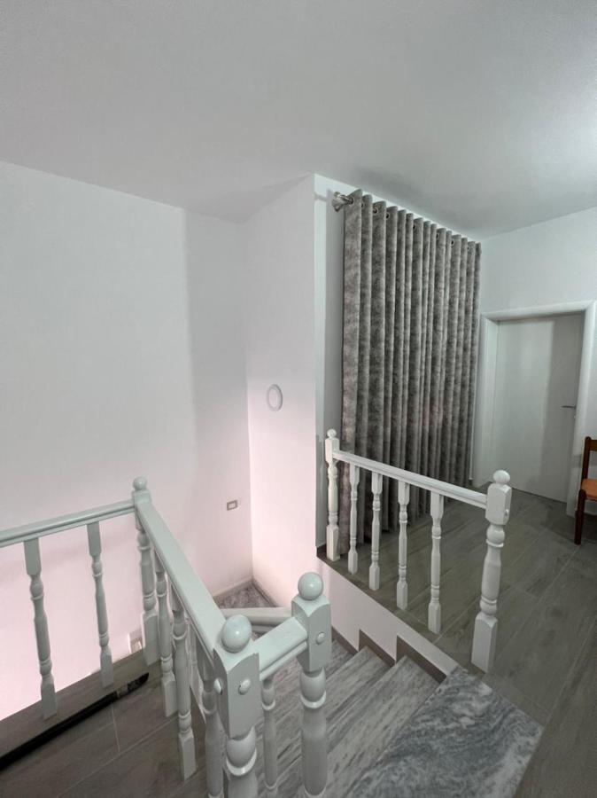 Fiori Rooms Vlore Luaran gambar